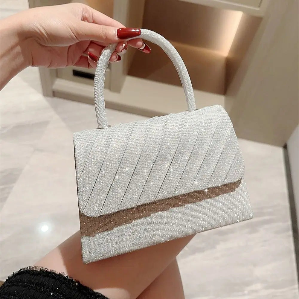 Elegant Gold Silk Evening Clutch: Women's Fashion Banquet Purse with Chain Shoulder Strap
