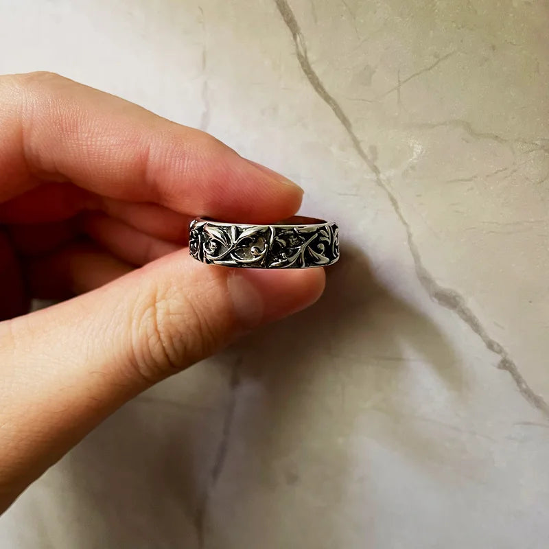 2431 - Plant Motif Ring