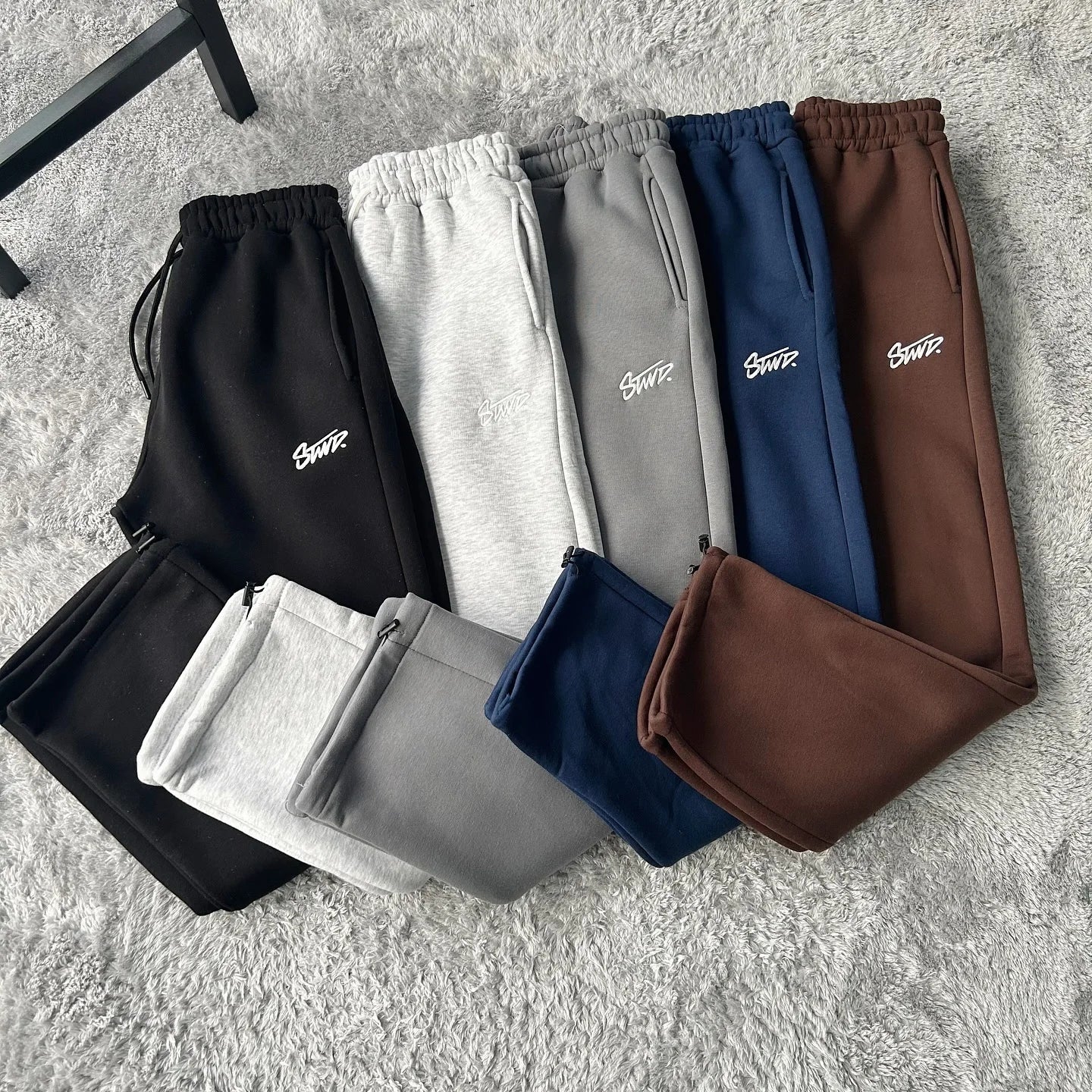 Retro high-waisted loose-fit sports pants